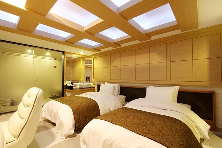 Suwon Orsay Business Hotel Екстериор снимка