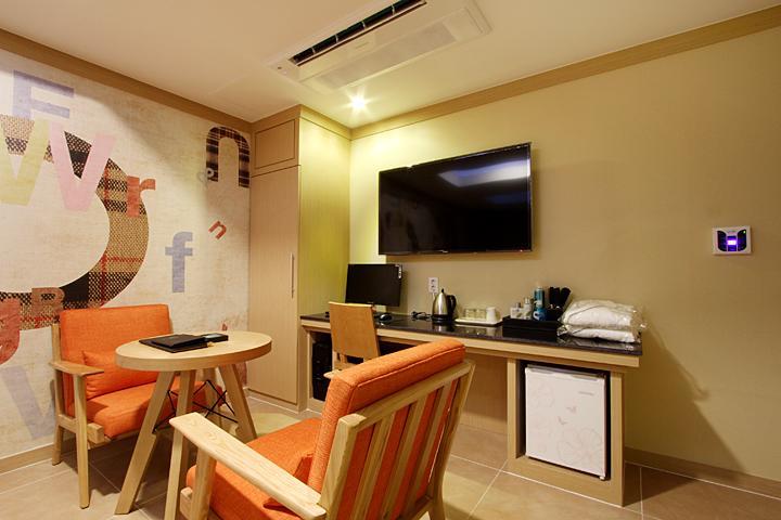 Suwon Orsay Business Hotel Екстериор снимка