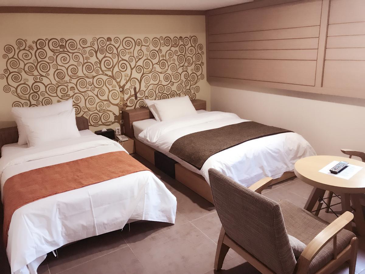 Suwon Orsay Business Hotel Екстериор снимка