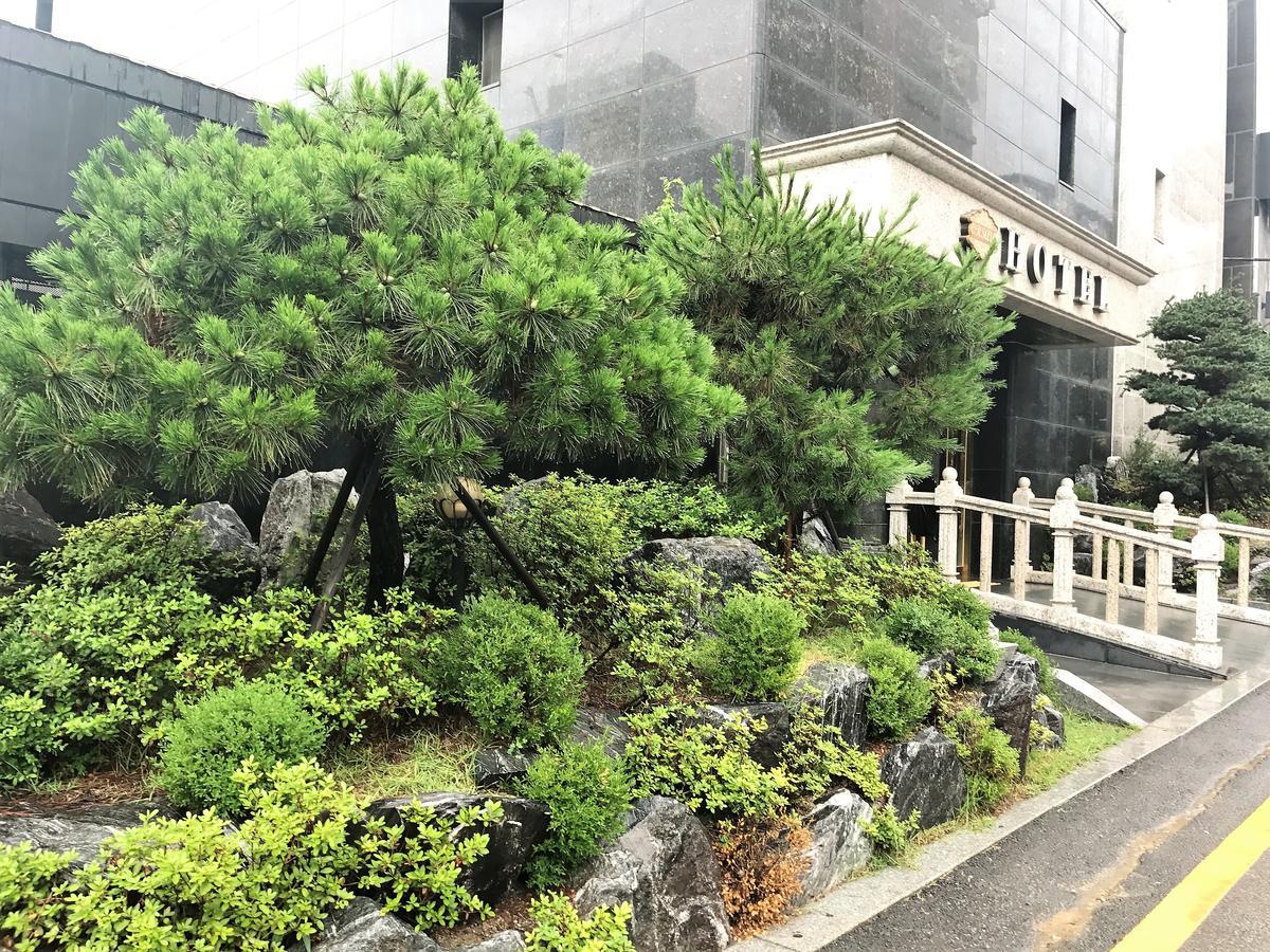 Suwon Orsay Business Hotel Екстериор снимка