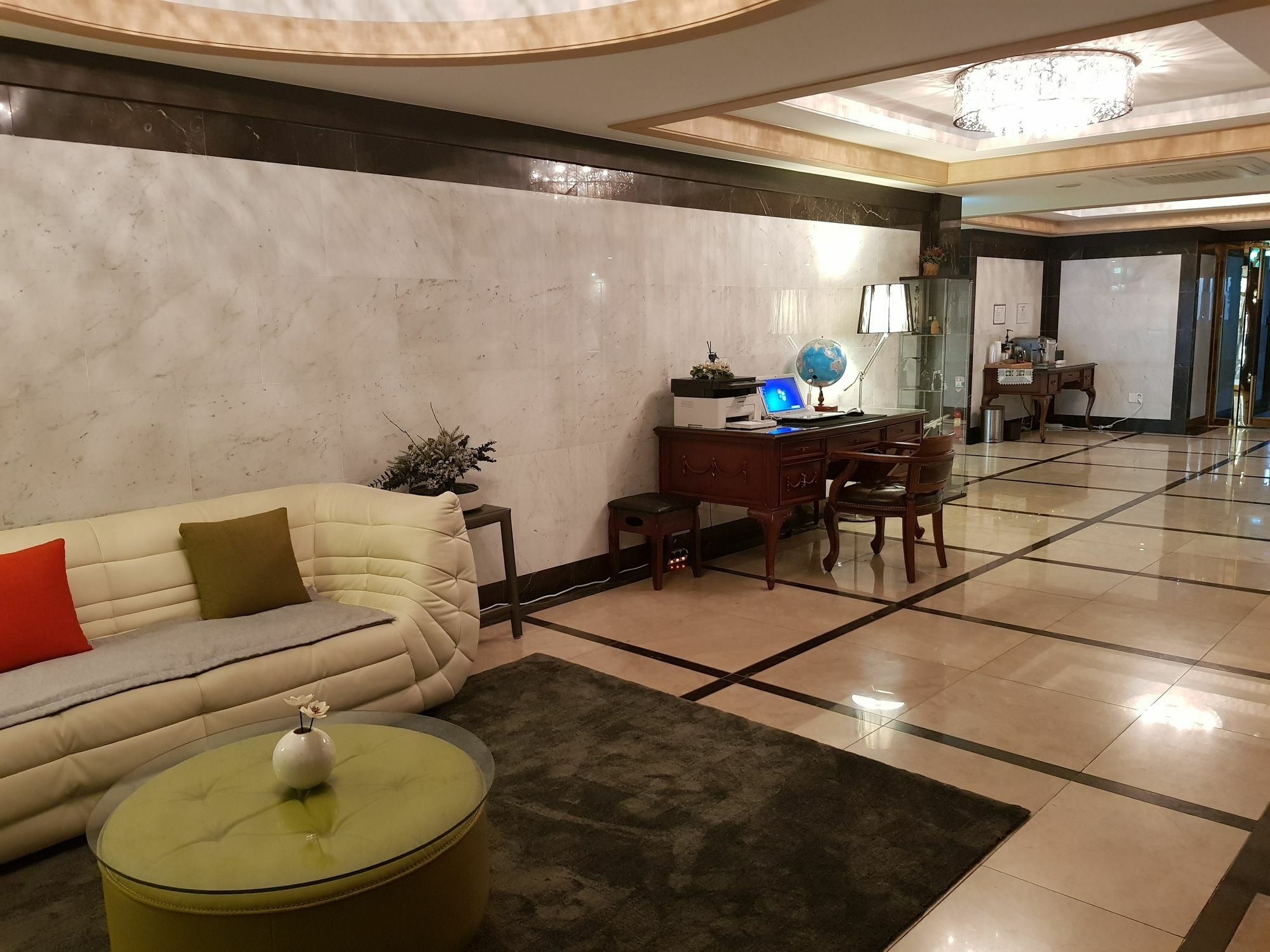 Suwon Orsay Business Hotel Екстериор снимка